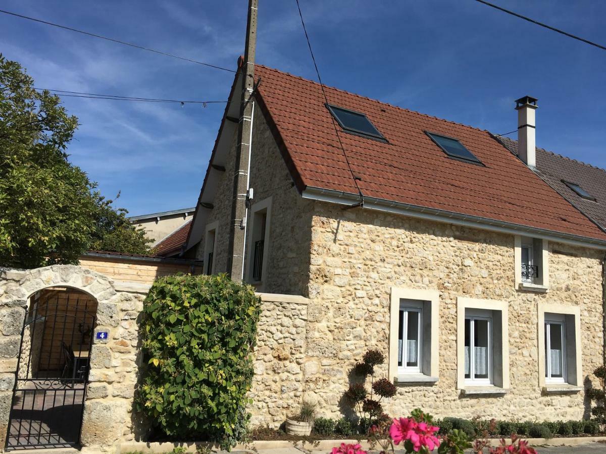 Gite La Nuit Etoilee Chez Champagne Mathelin Mareuil-le-Port Экстерьер фото
